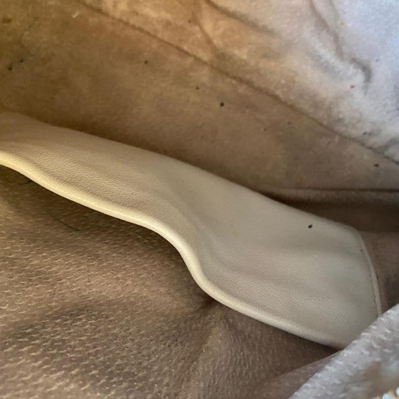 Authentic cream/white Prada shoulder bag used - Picture 16 of 16